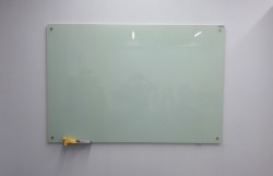 Bảng kính treo tường viết bút dạ 120x90cm