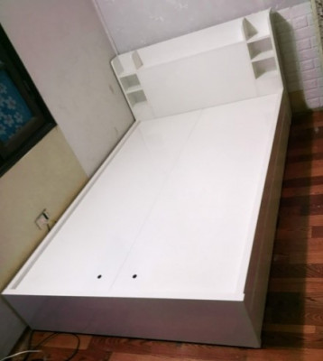Giường ngủ gỗ công nghiệp có ngăn kéo rộng 1.6m GN56
