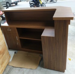 Bàn quầy lễ tân đẹp giá rẻ dài 1.6m BQLG29