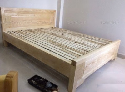 Giường ngủ gỗ sồi nga rộng 1.6m GGNS10