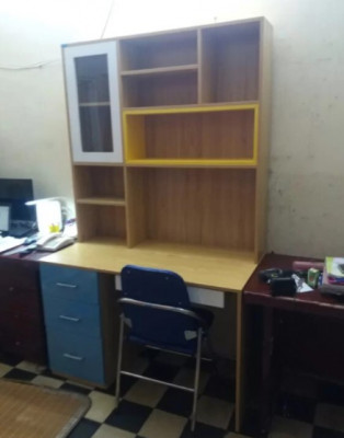 Bàn học sinh  liền giá sách BGKS67