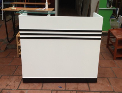 Bàn quầy bar đẹp giá rẻ dài 1.6m BQTG16 chỉ đen