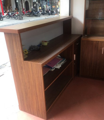 Bàn quầy thu ngân gỗ giá rẻ BQTG12 vân sồi
