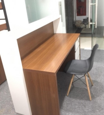 Bàn quầy bar thu ngân quán trà sữa BQTG12 trắng nâu