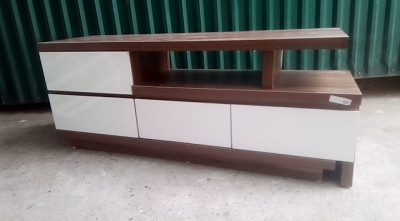 Kệ để ti vi giá rẻ gỗ công nghiệp KTVG11