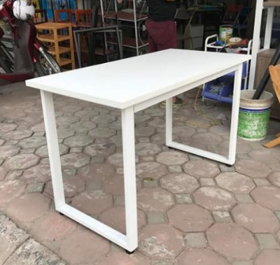 Bàn làm việc gia rẻ chân sắt chữ U rộng 1.5m BKSG24