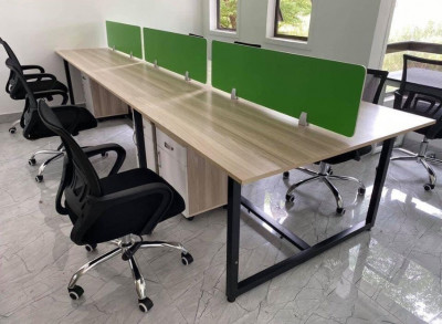 Bàn làm việc gỗ văn phòng có vách ngăn bàn rộng 2m BKSG15