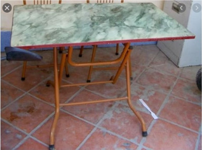Bàn ăn đẹp gấp gọn Xuân Hòa chân sắt sơn tĩnh điện BI-0712VS