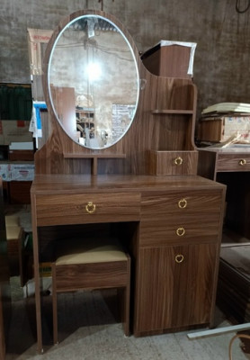 Bàn trang điểm bằng gỗ rộng 80cm BPG01